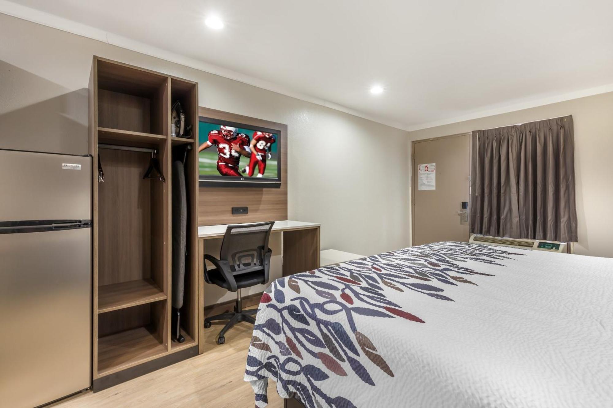 Red Roof Inn Raleigh Northeast - Downtown Extérieur photo